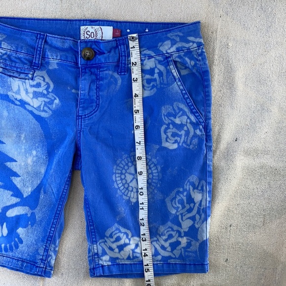 Grateful Dead good vibes Bermuda style shorts - Picture 9 of 10